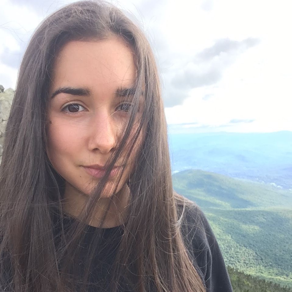 Masha's headshot